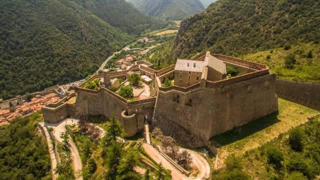 Maison Les Ramparts Villefranche-de-Conflent Eksteriør billede