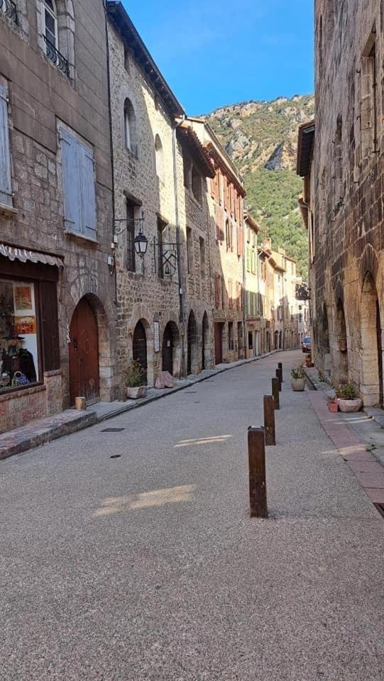 Maison Les Ramparts Villefranche-de-Conflent Eksteriør billede